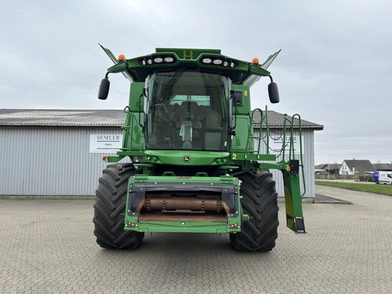 John Deere S685I