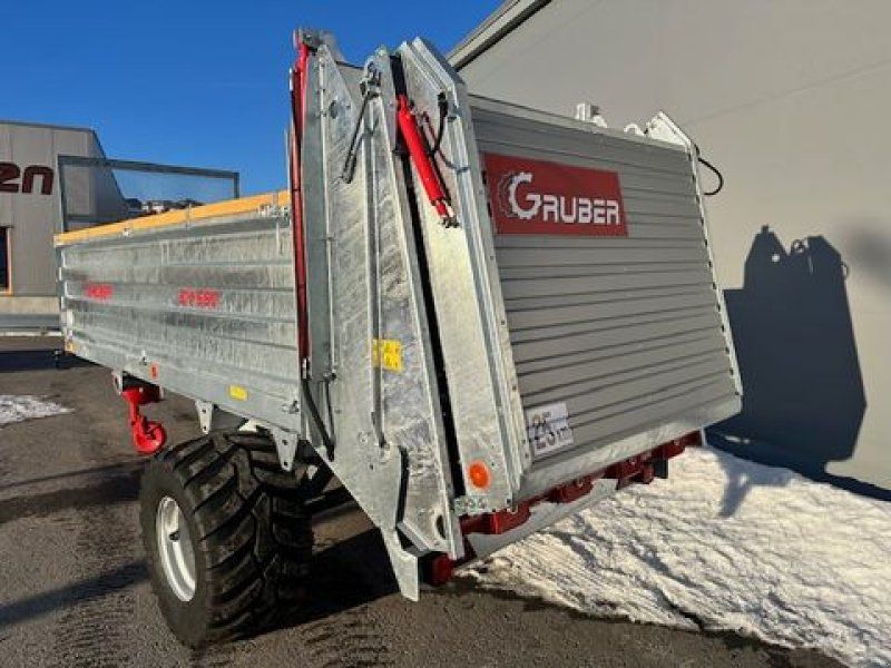 Gruber Miststreuer SM650 Druckluftbremse hydr. Stauwand