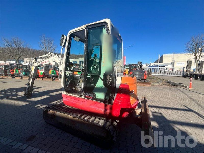 Takeuchi TB 235