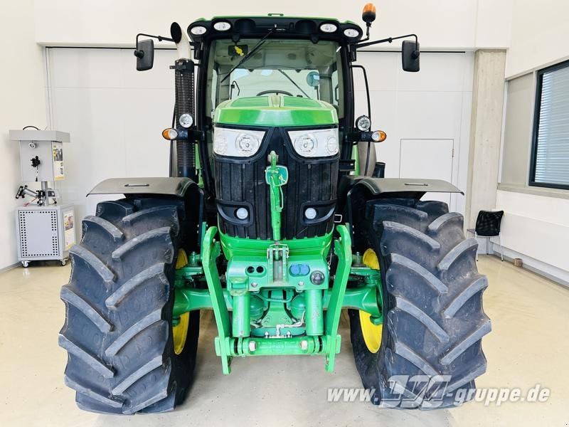 John Deere 6210R