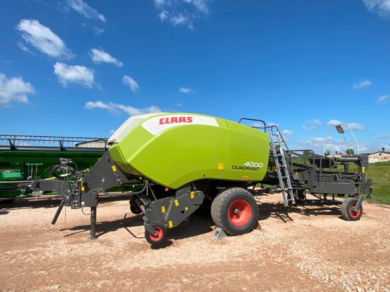 Claas Quadrant 4000