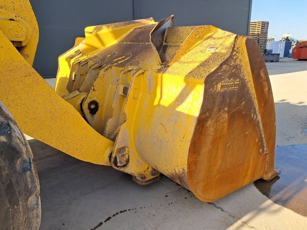Komatsu WA475-10