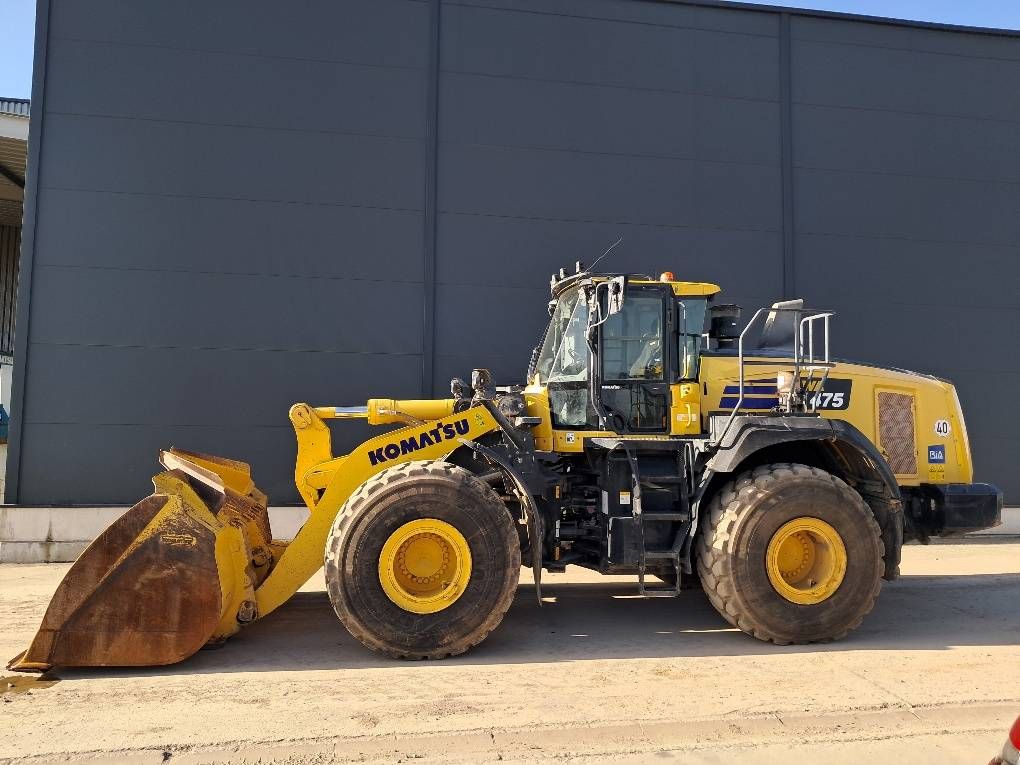Komatsu WA475-10