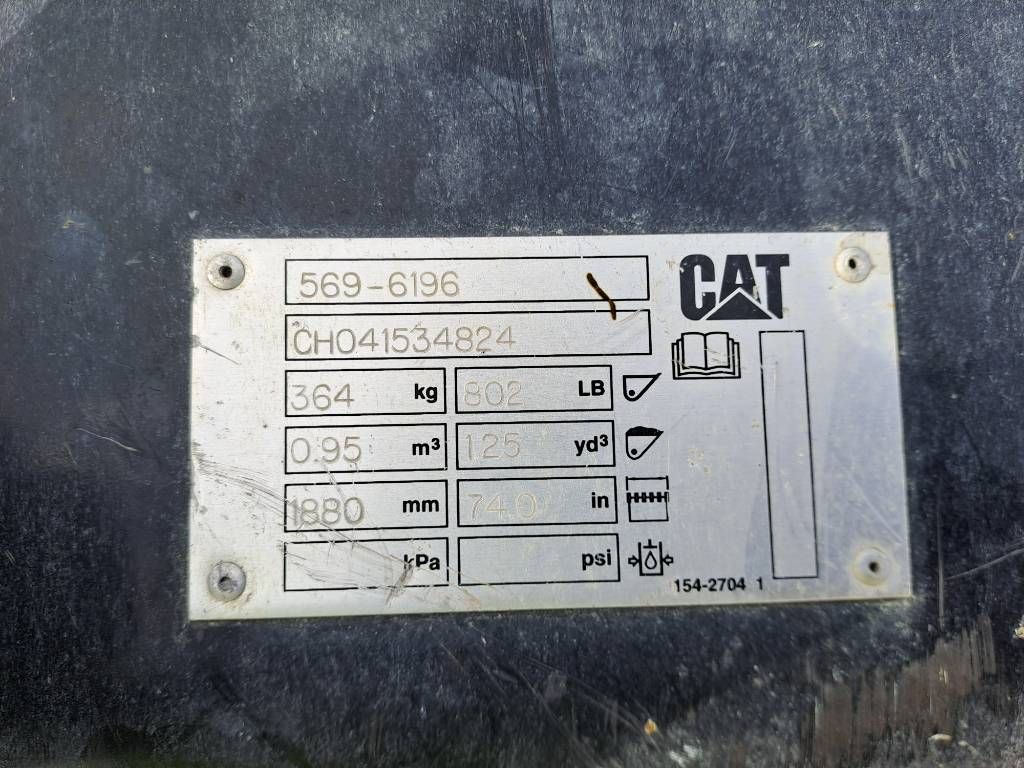 CAT 906