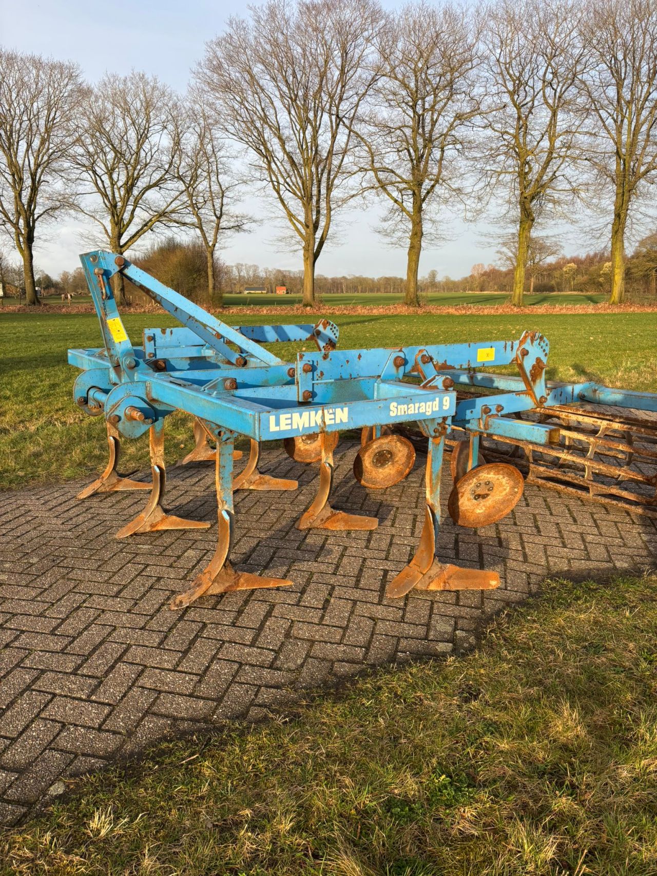 Lemken smaragd 9/300 vleugel cultivator