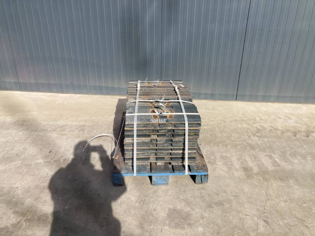 Komatsu PC150 / PC160 / PC180 / PC210 / PC240 3 Grouser 6