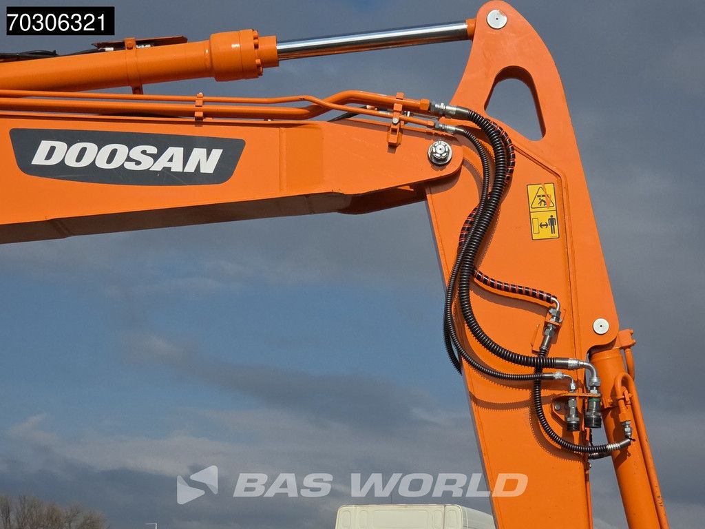 Doosan DX85R-3 A/C - 3 Cucharas