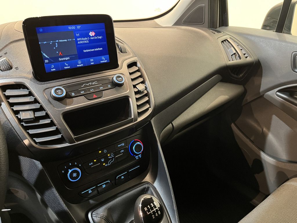 Ford Transit Connect 1.5 EcoBlue L2 / Euro 6 / Airco / Camera / CarPlay / Navigatie / 3-Zits / 61.300 KM !!