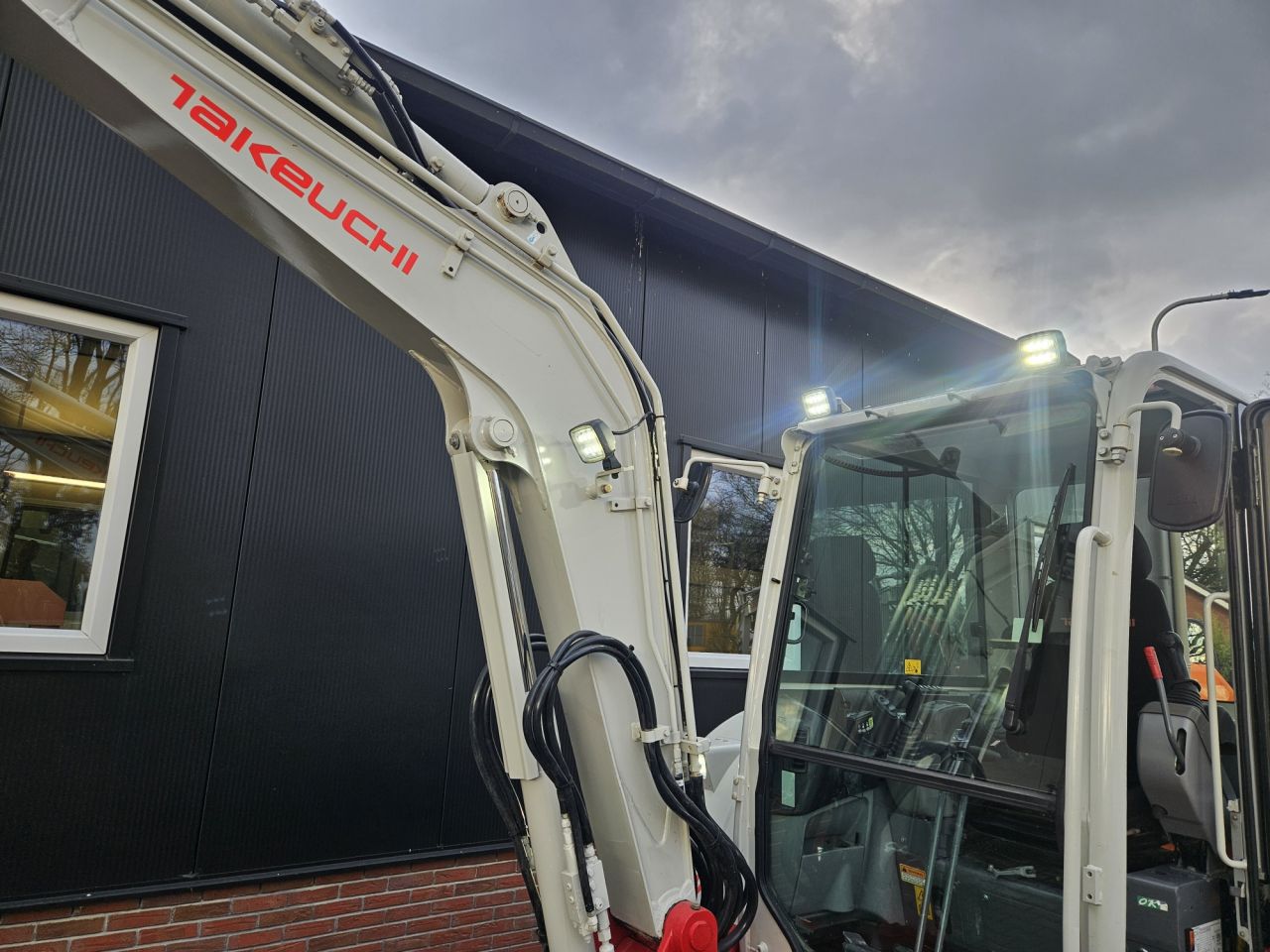 Takeuchi TB240 stage V