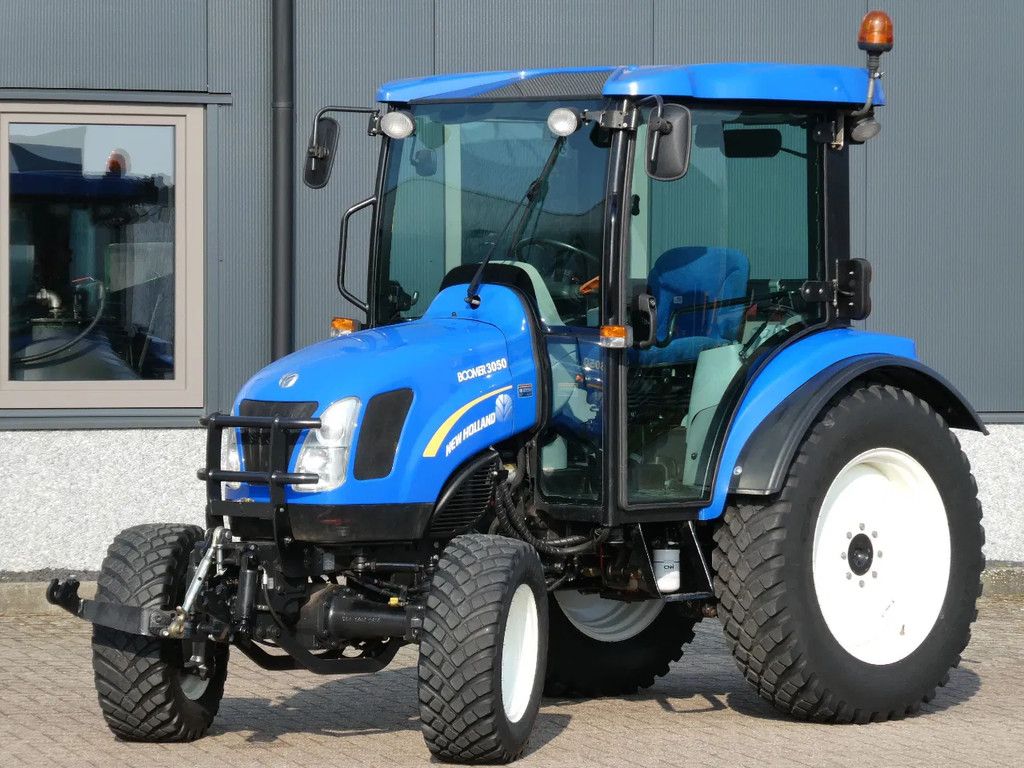 New Holland Boomer 3050 4wd CVT / 03793 Draaiuren / Full Options