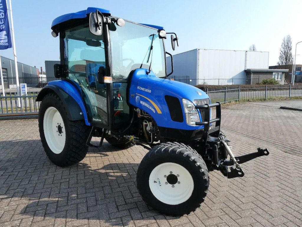New Holland Boomer 3050 4wd CVT / 03793 Draaiuren / Full Options