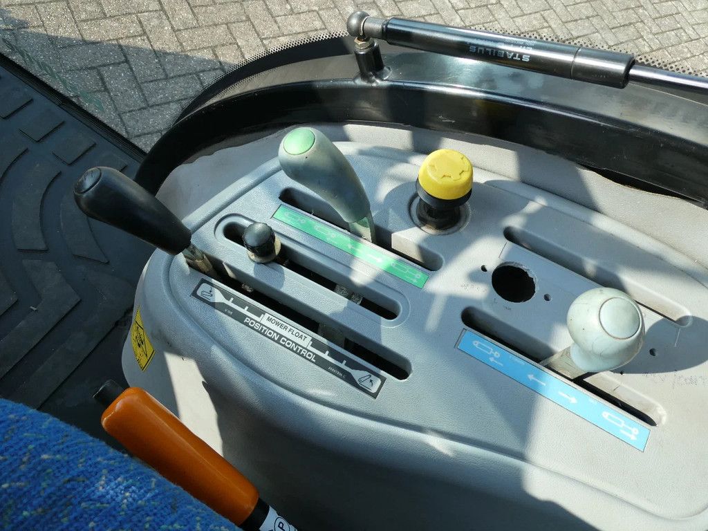 New Holland Boomer 3050 4wd CVT / 03793 Draaiuren / Full Options