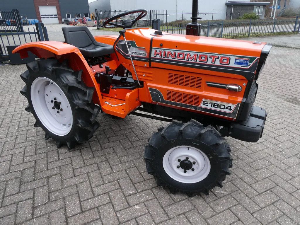 Hinomoto E1804 4wd / 1683 Draaiuren / Miditrekker