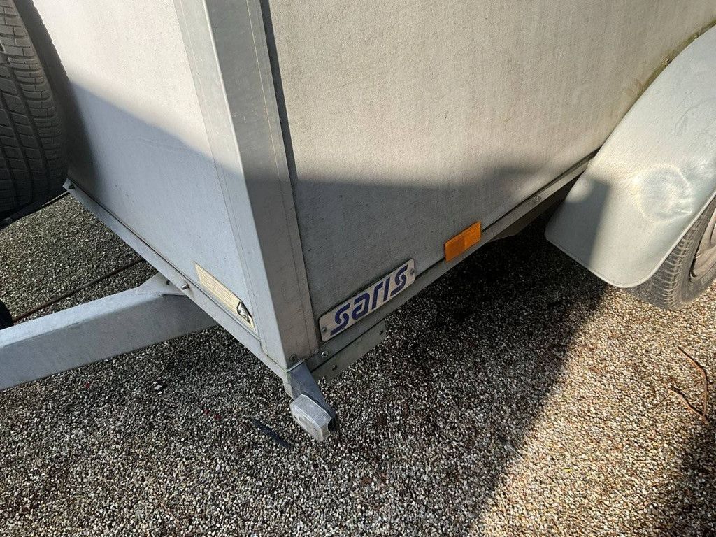 Closed Trailer Saris 2000kg 302x150x182cm