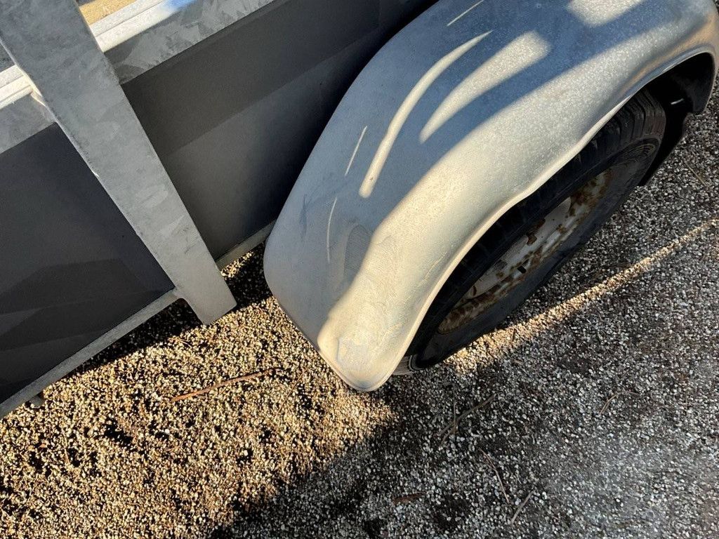 Hapert box truck 251x130cm