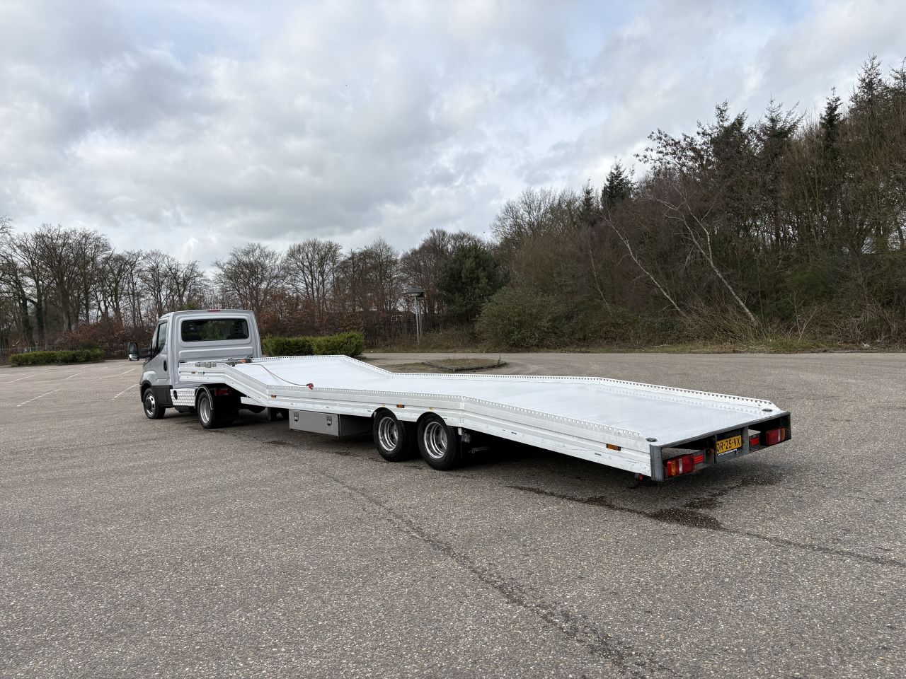 Iveco Daily 40C17 Hi Matic - be oplegger ambulance auto