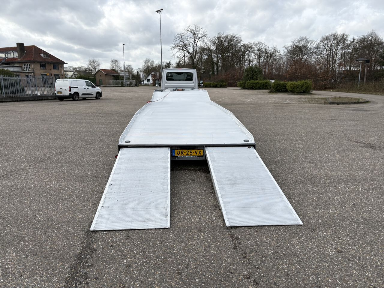 Iveco Daily 40C17 Hi Matic - be oplegger ambulance auto