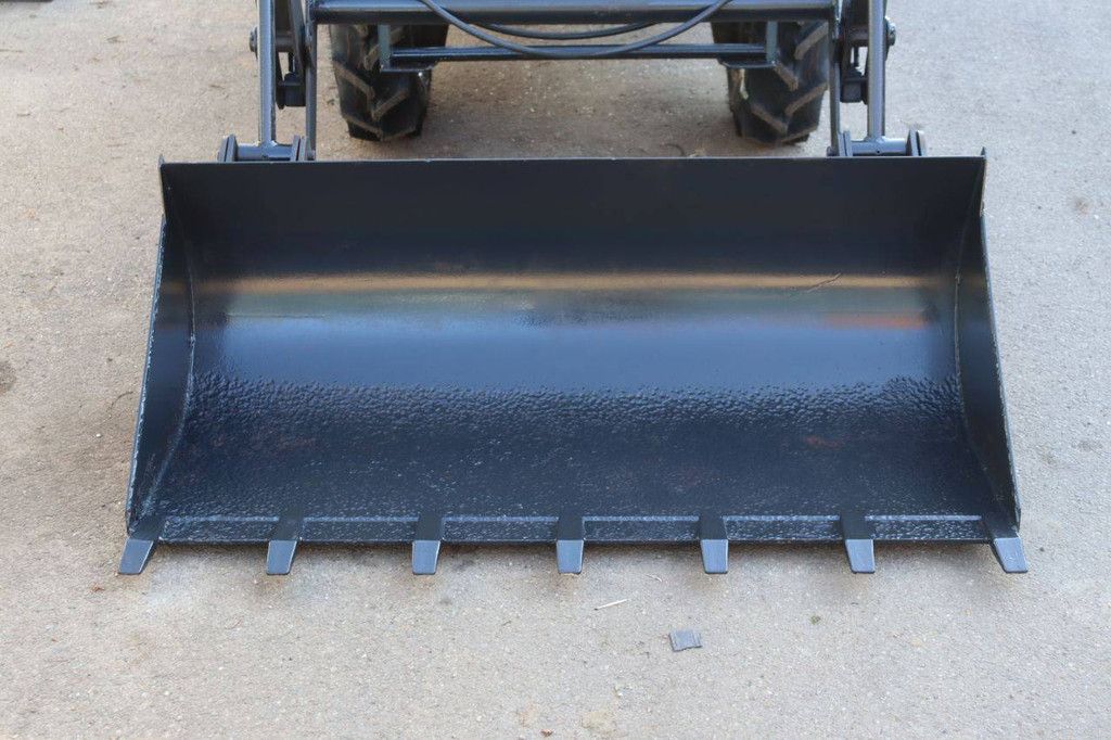 Minitractor Hinomoto CX18 Diesel met Voorlader 18pk