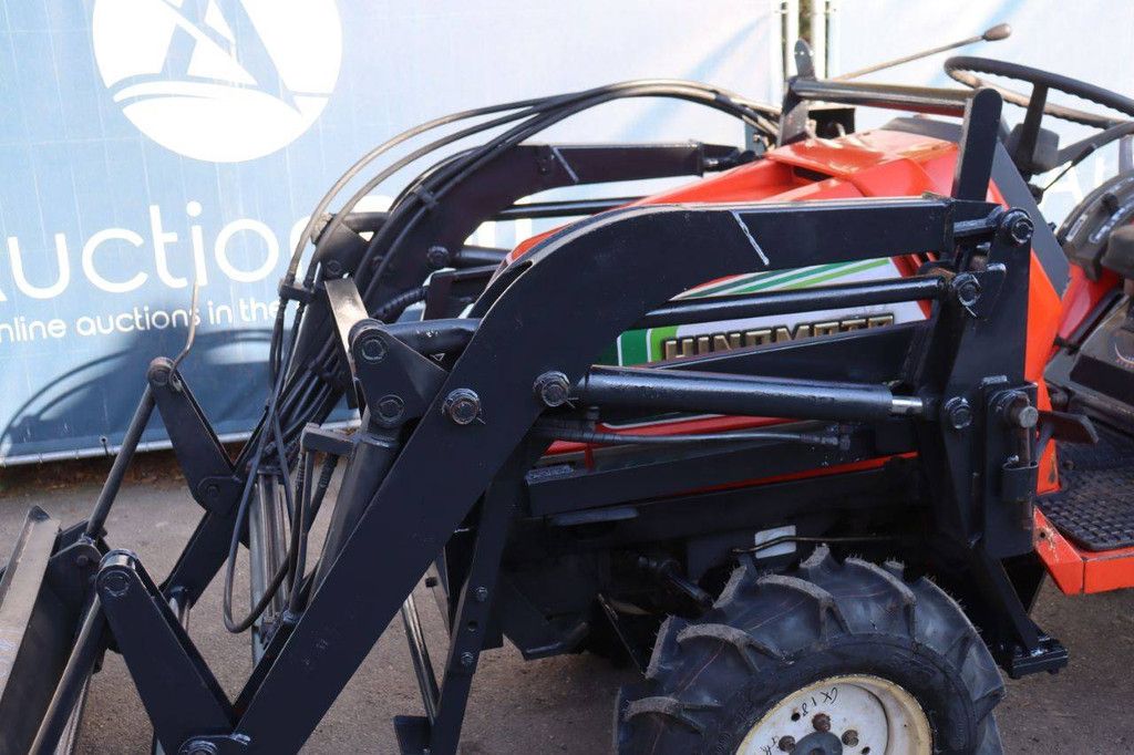 Minitractor Hinomoto CX18 Diesel met Voorlader 18pk