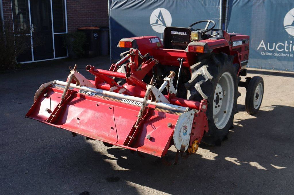 Minitractor Shibaura D235 met Frees