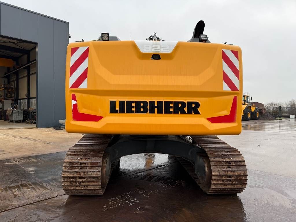 Liebherr R922 LC