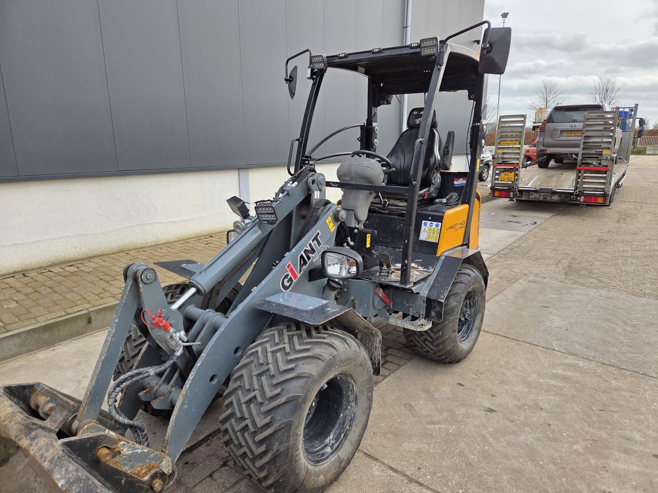 Giant V452T X-tra HD