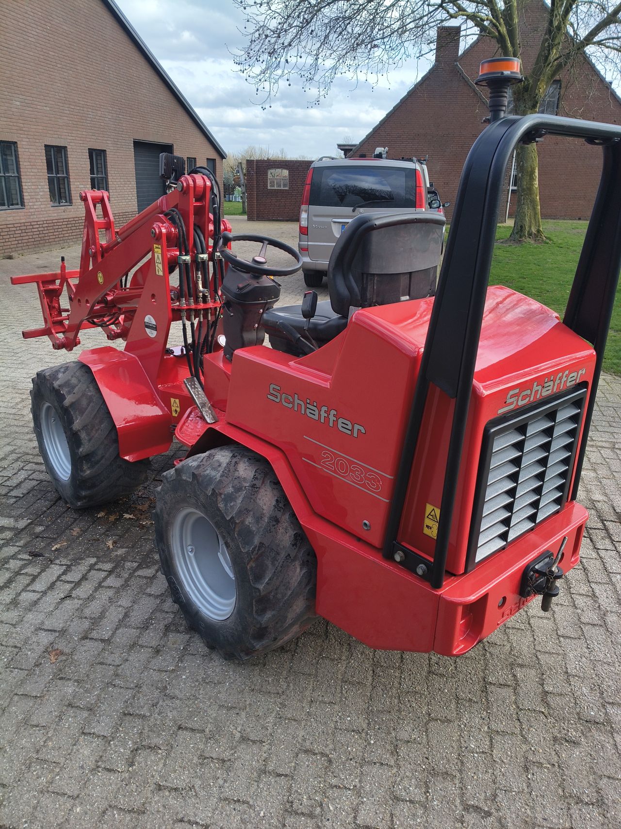 Schaffer 2033 shovel nl kenteken