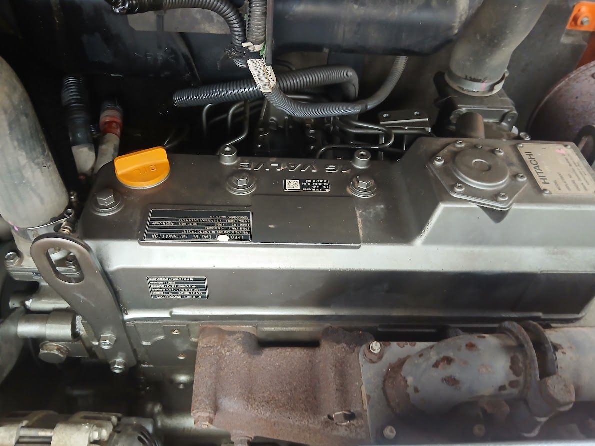 Hitachi ZX85USB-5A 2017