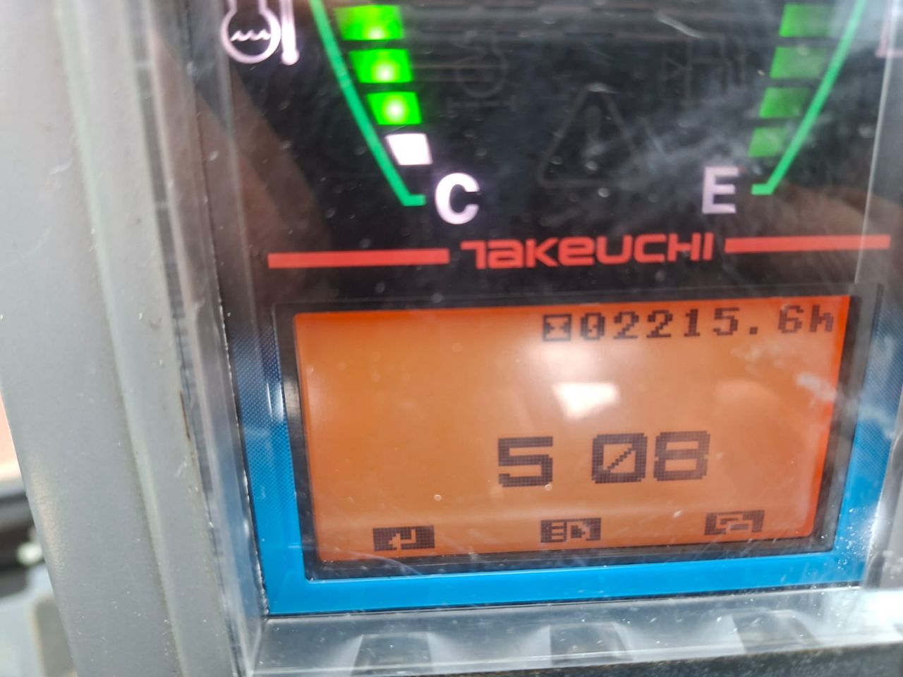 Takeuchi TB216 | bj 2022 | 2215uur | 3 bakken