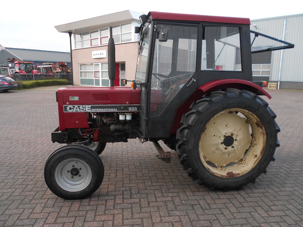 Case international 633