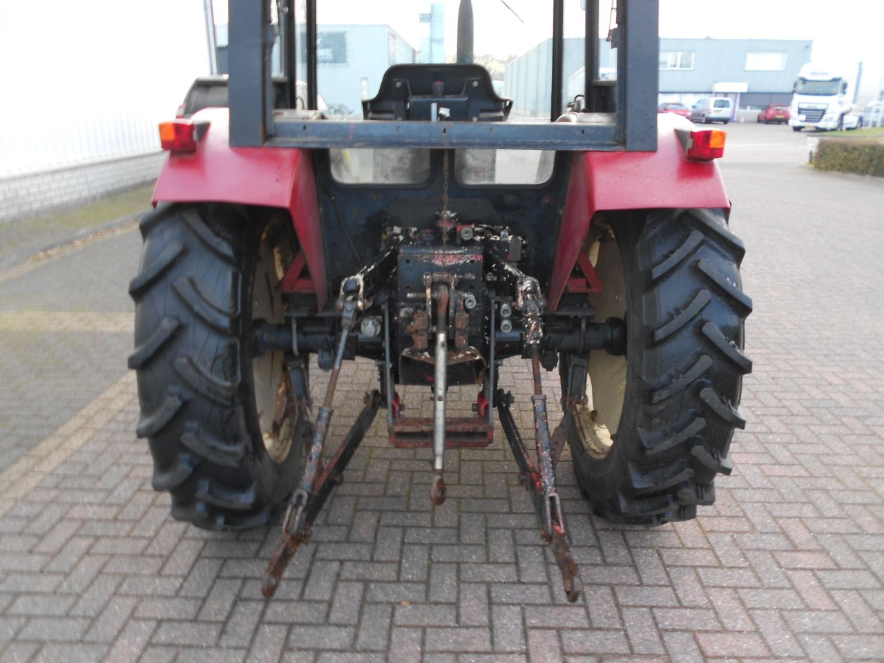 Case international 633