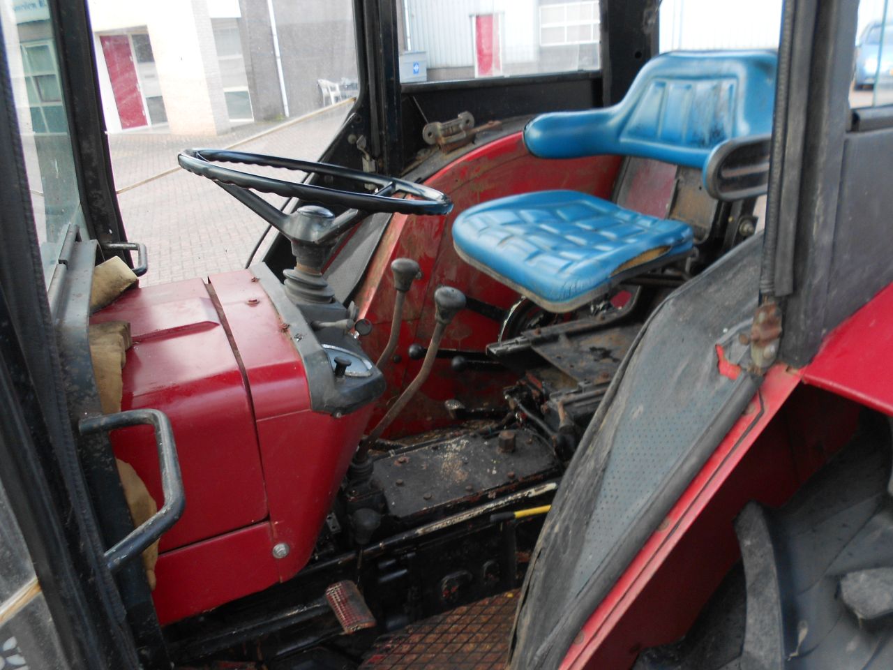 Case international 633