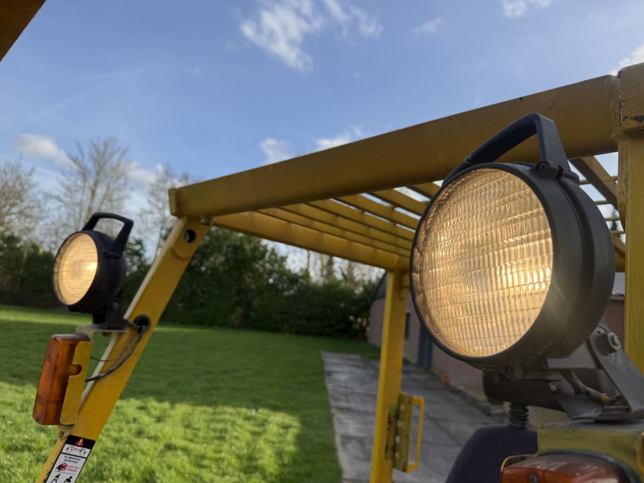 Mitsubishi 1800KG diesel heftruck 500cm semi ruw terrein