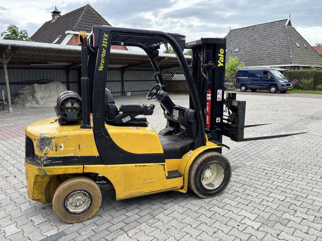 Yale GLP35VX Triplo mast 4.550mm, LPG, Side Shift.