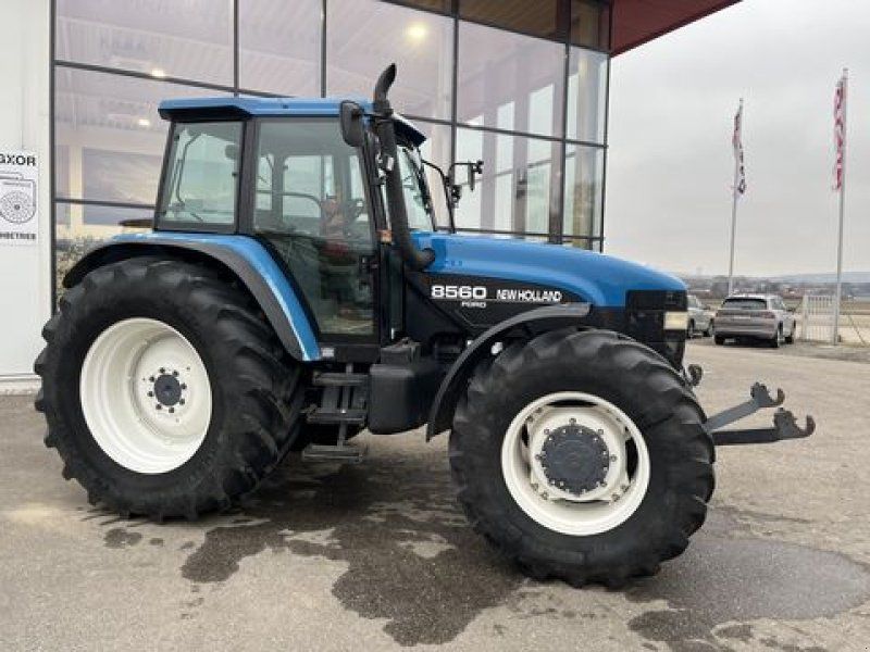 New Holland 8560