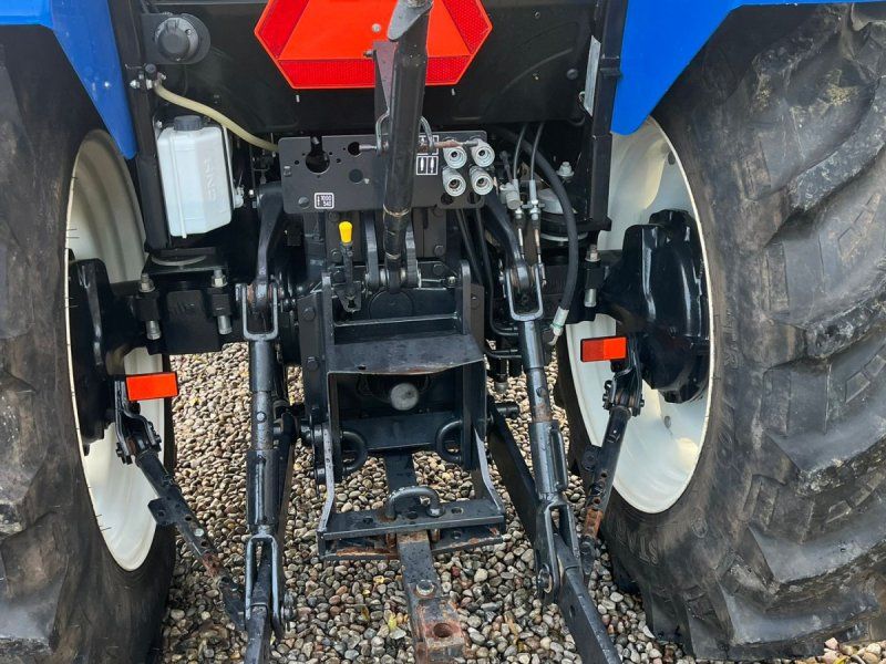 New Holland TD5.75 Med frontlæsser med parallelføring, 3die funktion, euro-s