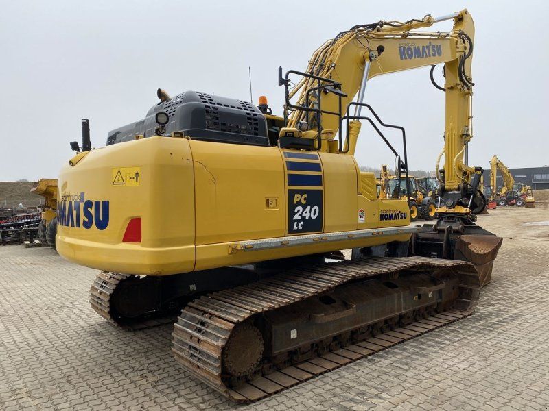 Komatsu PC240LC-11EO