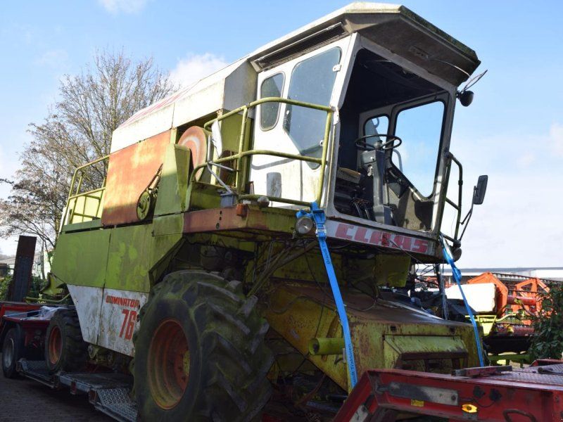 Claas Dominator 76