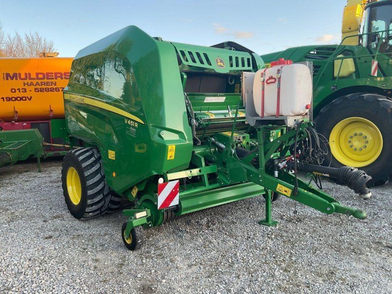 John Deere V451R
