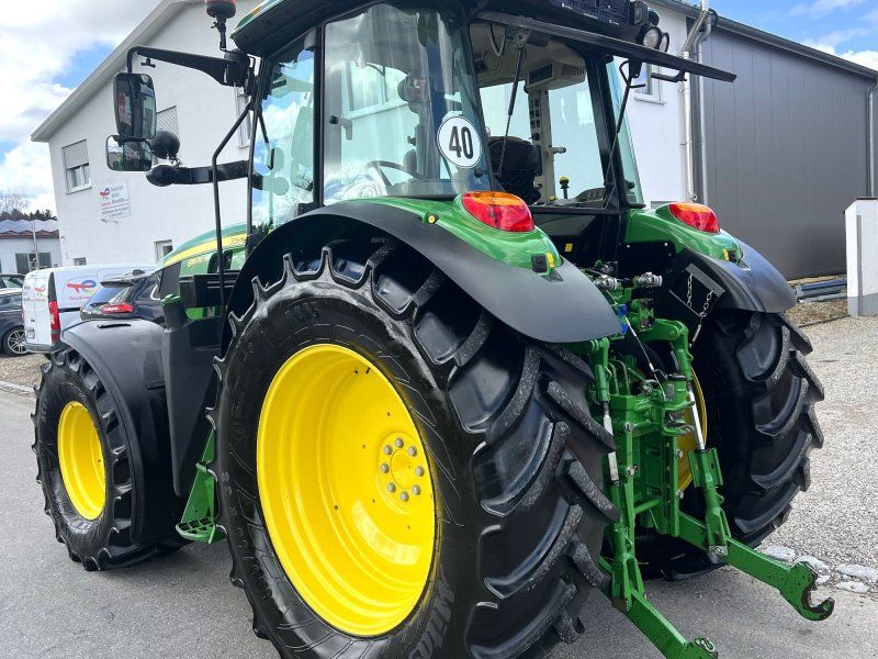 John Deere 6115 RC mit einer Topausstattung und in einem Topzustand