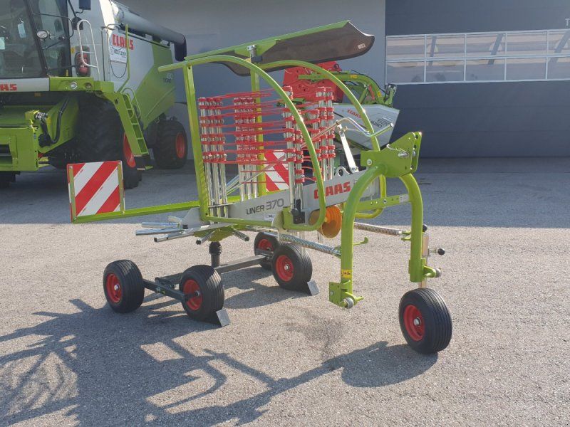 Claas Liner 370