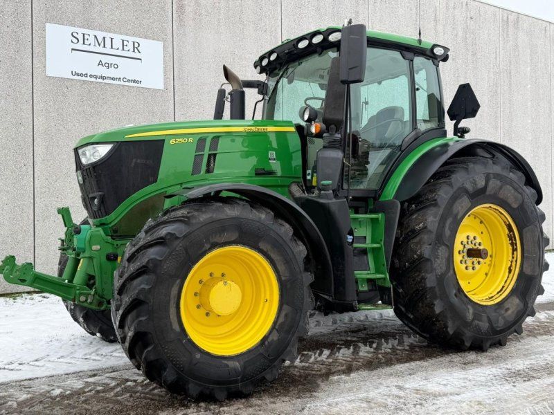 John Deere 6250R