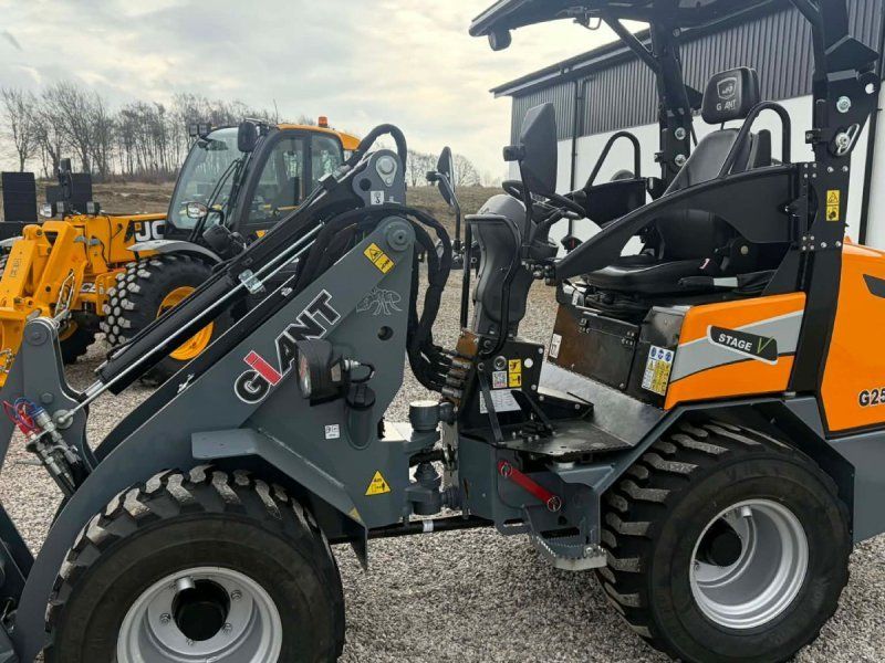 Giant G2500HD læsser