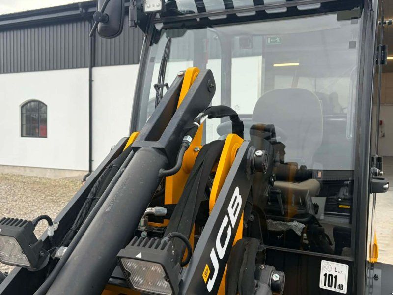JCB 403 agri plus læsser