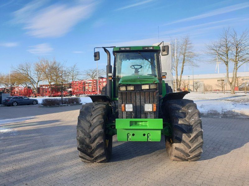 John Deere 8100