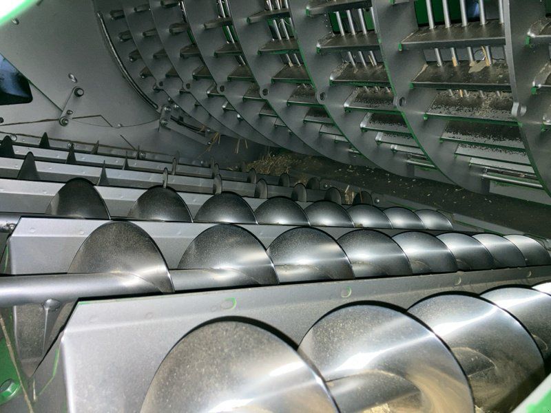 John Deere T560i mit 625X Schneidwerk