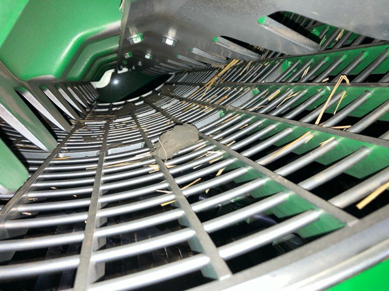 John Deere T560i mit 625X Schneidwerk