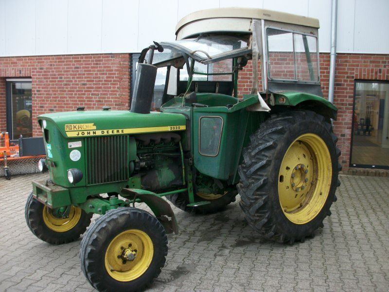 John Deere 2030 S
