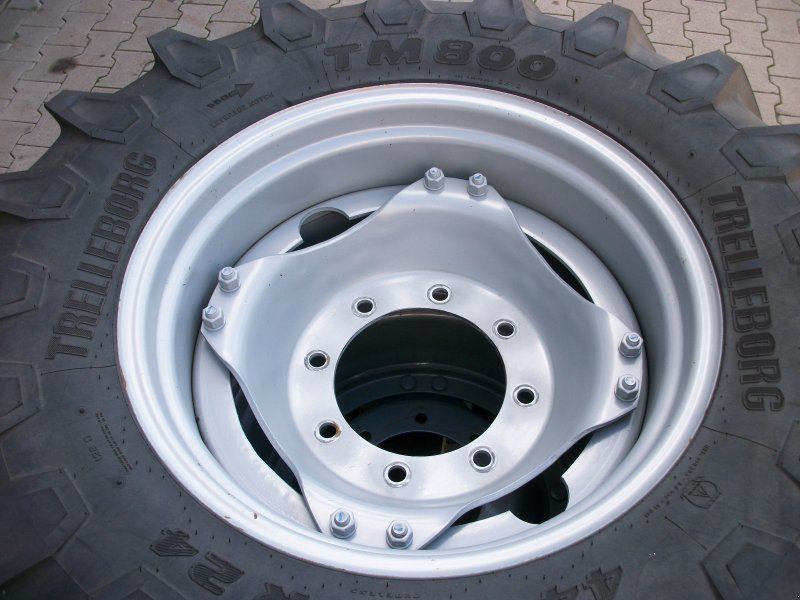 Trelleborg TM 800 440/65 R24