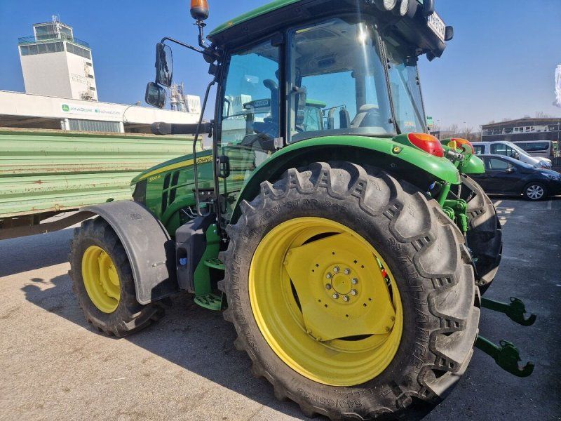 John Deere 5100M